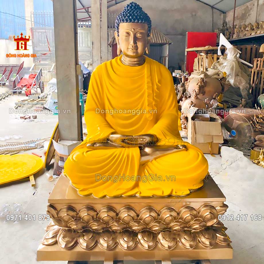 Thờ tượng Phật Thích Ca Mâu Ni mang đến sự bình an cho gia chủ